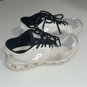 On Cloud X Running Shoes